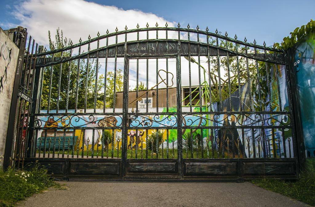 Qilimcha'S Guesthouse-Art Museum Telawi Zewnętrze zdjęcie